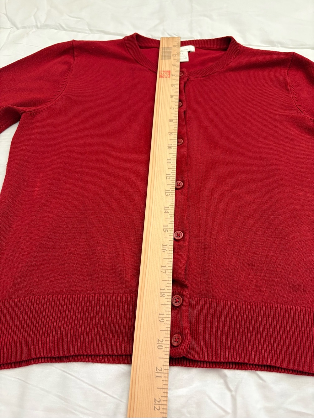 Classic Women's Red Button-Up Cardigan Sweater - H&M Size M. - Picture 7 of 9